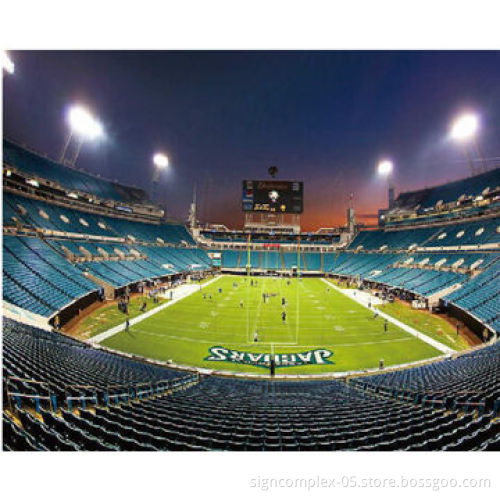Versat is a modular designed LED flood light, over 50% more energy-efficient than traditional light.